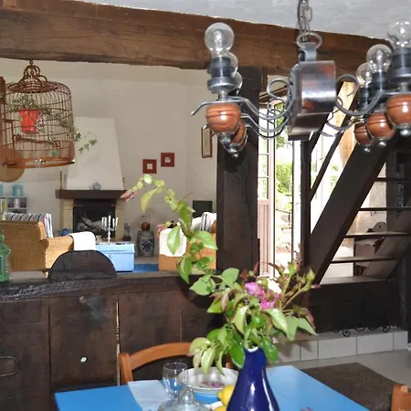 Сasa de vacaciones Tranquil Renovated Barn With Original Details *