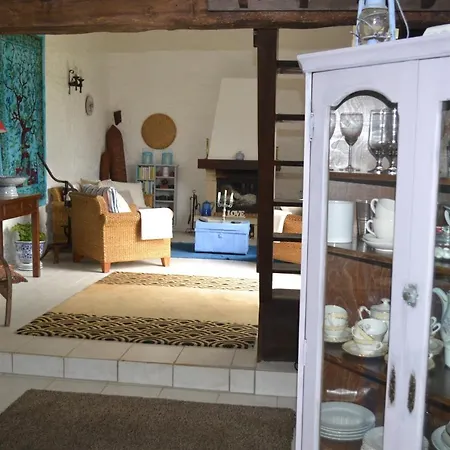 Сasa de vacaciones Tranquil Renovated Barn With Original Details