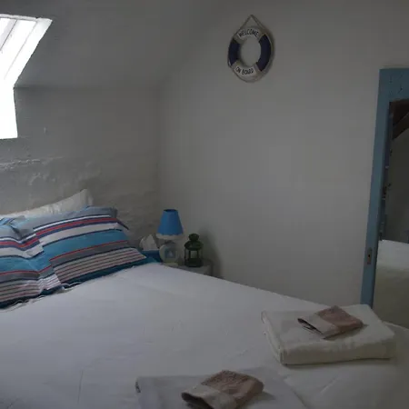 Tranquil Renovated Barn With Original Details Сasa de vacaciones