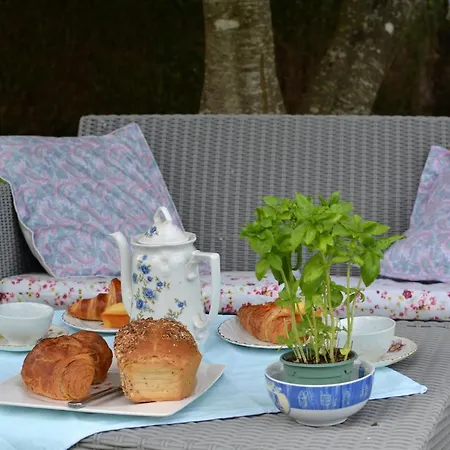 Сasa de vacaciones Tranquil Renovated Barn With Original Details *
